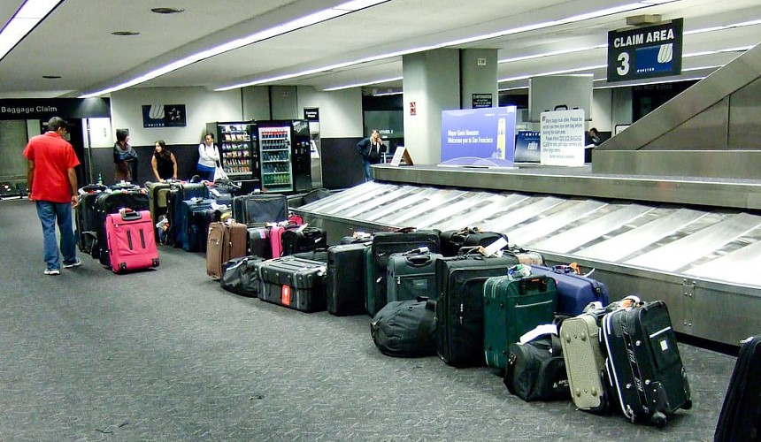 Как туристу получить деньги за поврежденный багаж?