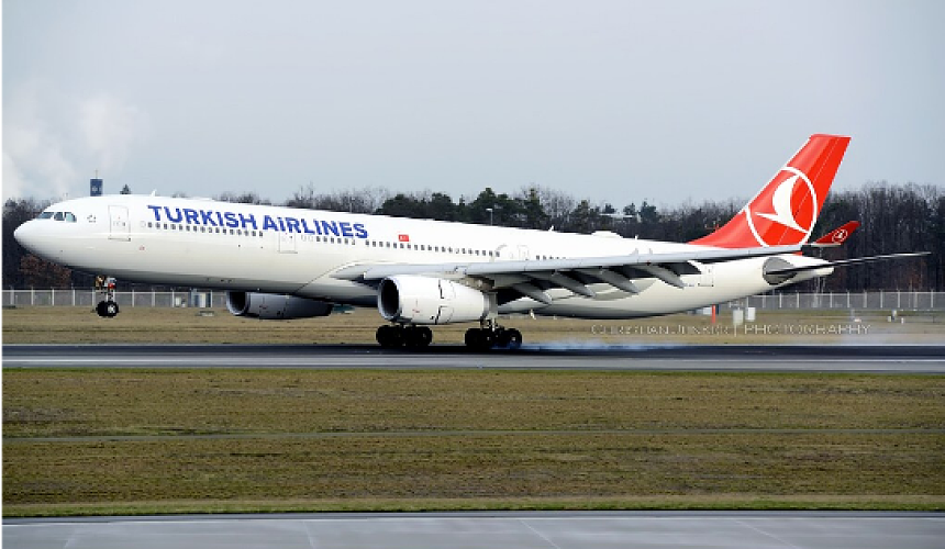 Туристы из России вылетели в Турцию рейсом Turkish Airlines с задержкой в полтора суток