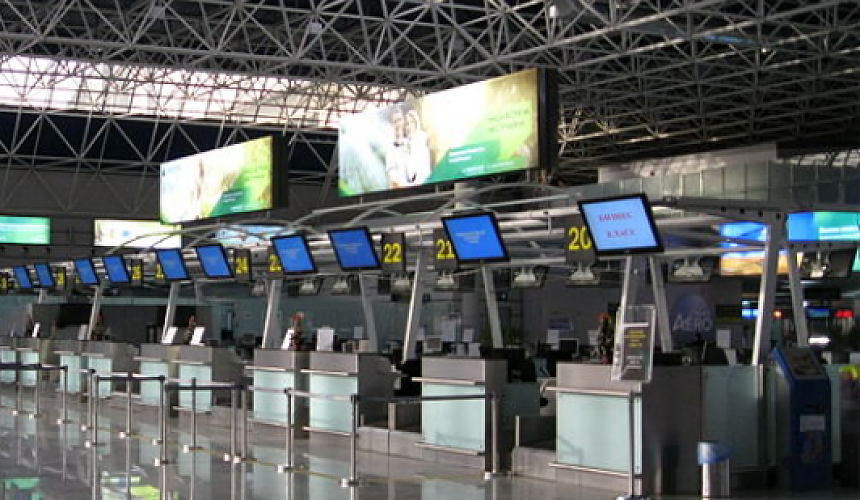 Тесно и дорого: как поспать в пассажирском терминале аэропорта Сочи