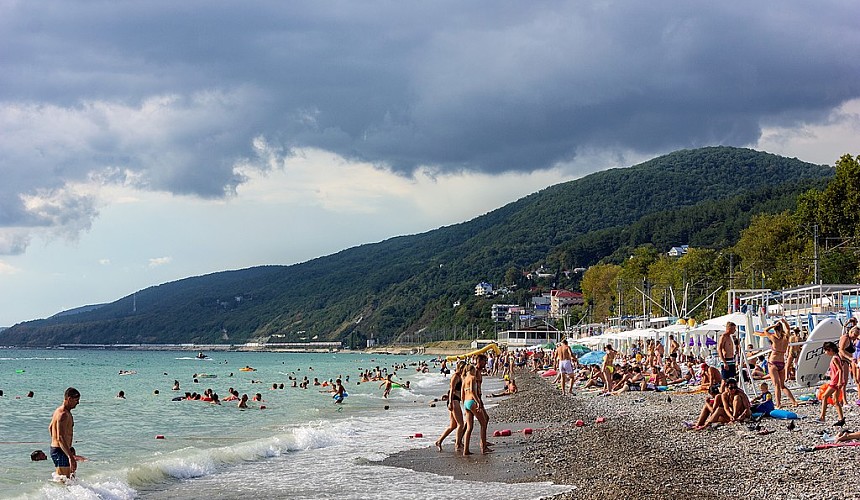 Рейсы в Сочи: замена утреннего вылета на вечерний лишила туристов одного дня отдыха на Черном море