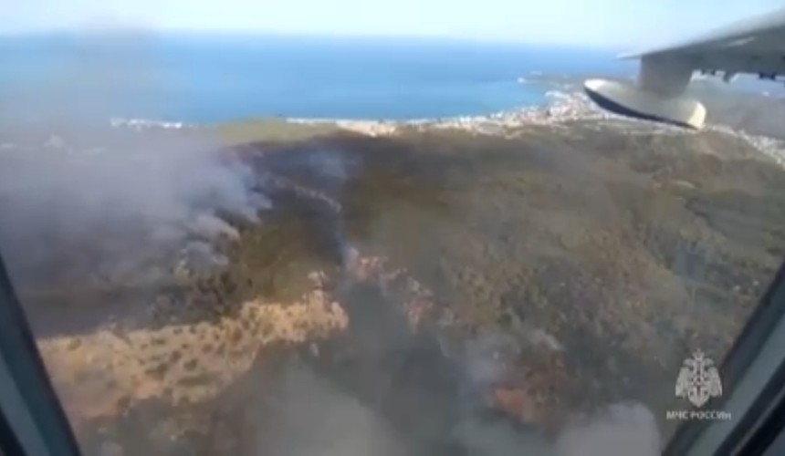 Лесные пожары в Турции: туристы в Кемере и Гейнюке продолжают видеть дым
