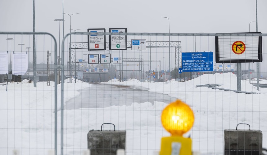 Границу с Финляндией закрыли бессрочно: правительство приняло новое решение не в пользу туристов