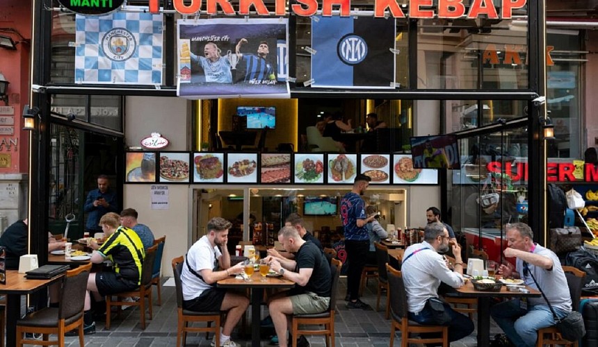 Рестораны Турции ждет бойкот возмущенных посетителей